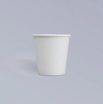 ¿Sabes cuáles son las características de los vasos de papel?